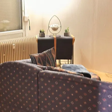 Stein 1 Og * 弗里茨拉尔